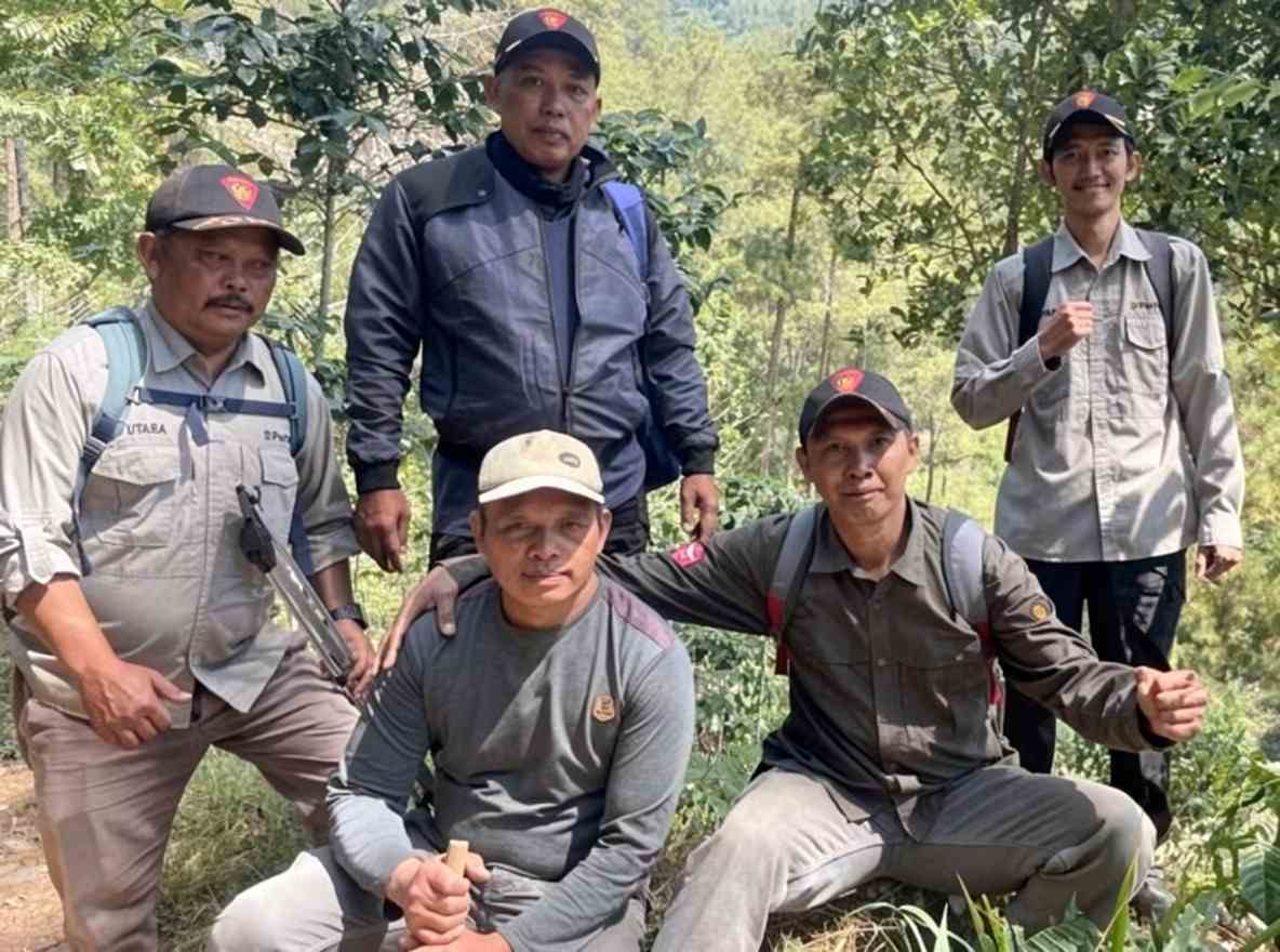 Perhutani dan LMDH Safinah Rimba Abadi Perkuat Patroli Preventif Karhutla dan Pengelolaan Sampah